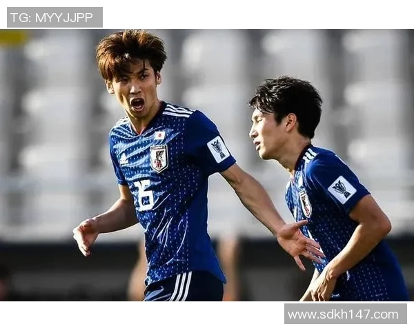 深圳篮球队在世界杯中的默契配合展现团队精神与战术执行力 深圳篮球队在世界杯中的默契配合展现团队精神与战术执行力