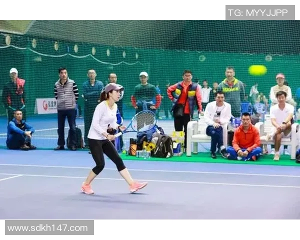 赛后分析:杭州网球队与深圳网球队的协作表现及其影响因素探讨 赛后分析:杭州网球队与深圳网球队的协作表现及其影响因素探讨