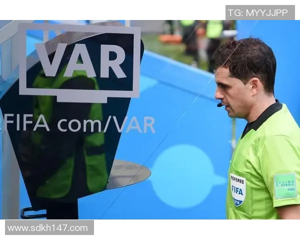 足球明星风云变幻的历程与形象演变全景展示