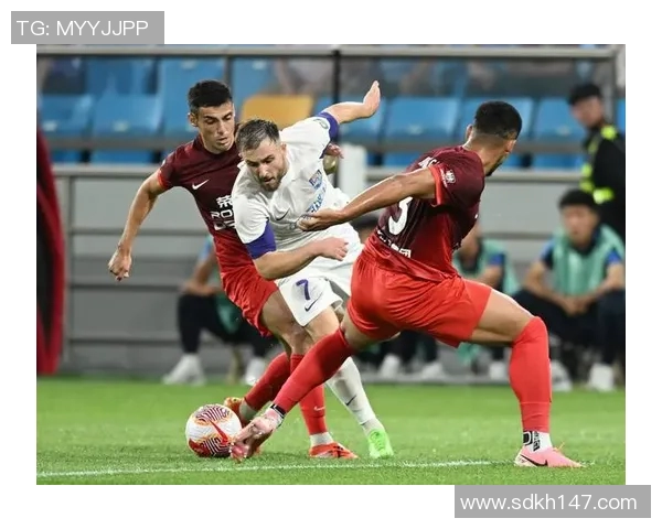 上海足球队在足球团队协作排行榜中荣获第九名展现团队精神与实力